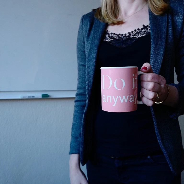 Crafting a Heartfelt Holiday Message for Your Team