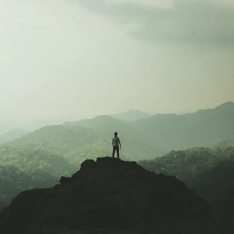 How outdoor team building activities boost employee engagement